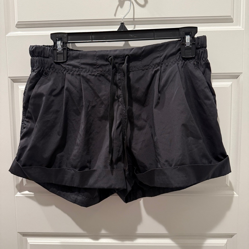 Lululemon Athletica Black Athletic Shorts Lightweight Design